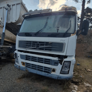 Cabine VOLVO FM 480 (Estrutura Original Para Reparo)